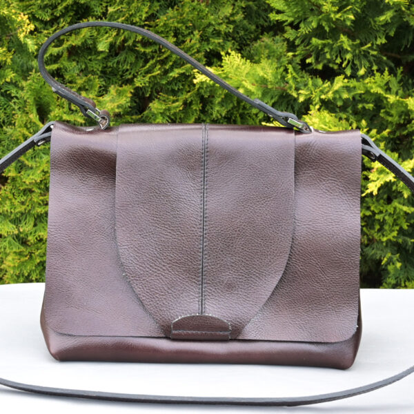 DÁMSKÁ ELEGANTNÍ KABELKA, TMAVĚ HNĚDÁ