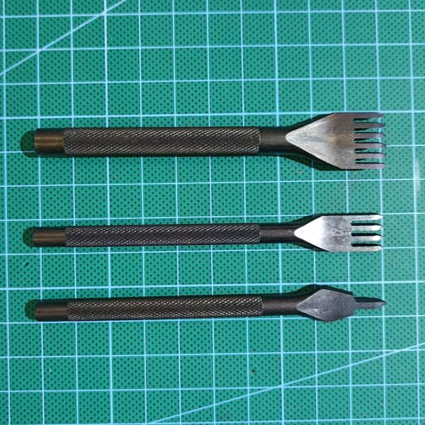 DĚROVACÍ DLÁTKA NA KŮŽE / 3 mm - SADA 3 ks