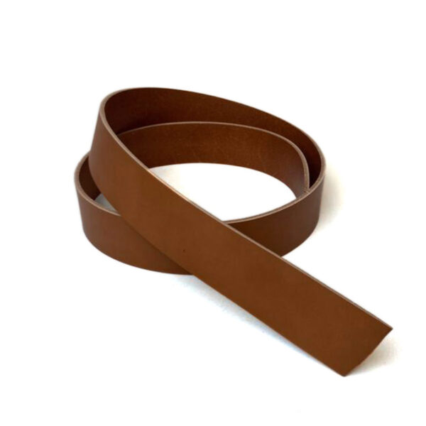 HOVĚZÍ KŮŽE NA OPASEK - CRUST – HNĚDÁ - 130cm - 3.0-3.2 mm