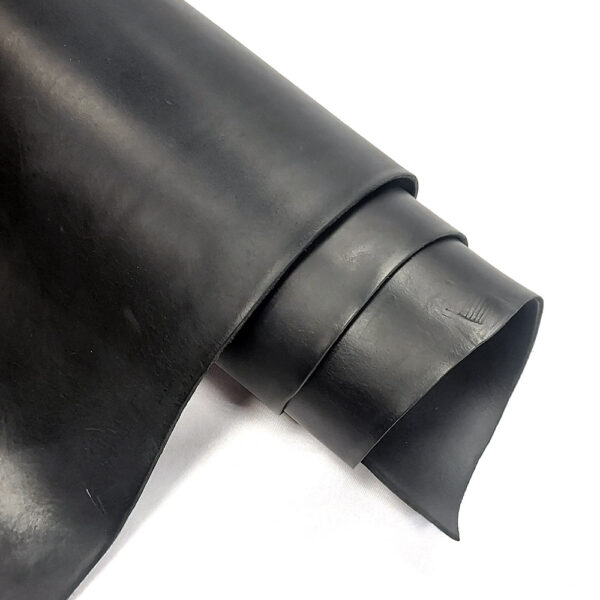 HOVĚZÍ USEŇ - TŘÍSLOČINĚNÁ HLAZENICE – ČERNÁ - 3.0-3.2mm