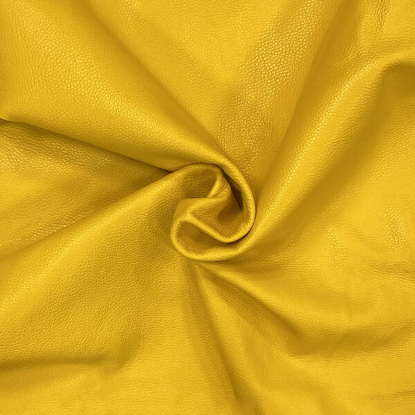 PRAVÁ KŮŽE - HOVĚZÍ USEŇ - ŽLUTÁ - 1.4-1.7 mm