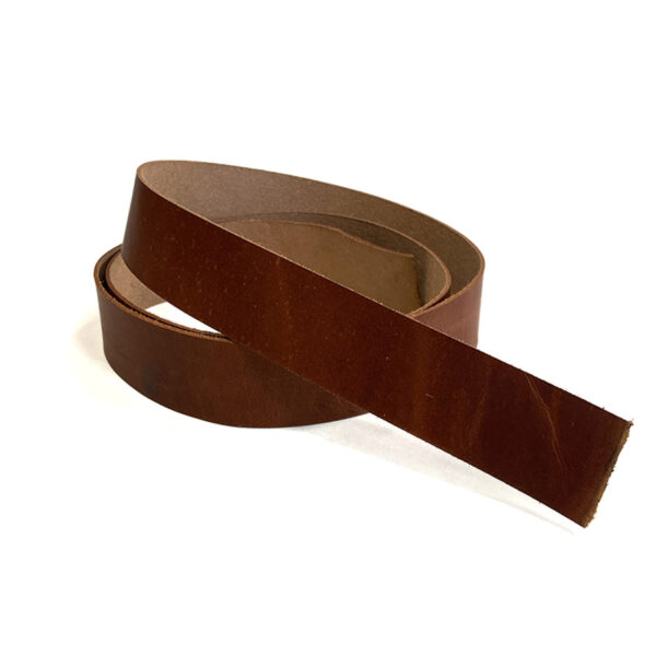 HOVĚZÍ KŮŽE NA OPASEK – CRAZY HORSE – HNĚDÁ – 130cm – 1.4-1.6 mm