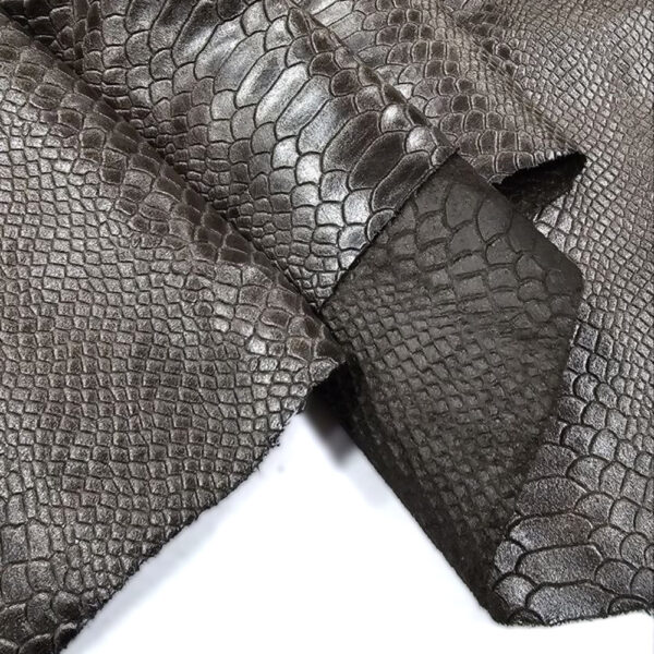 IMITACE HADÍ KŮŽE - HOVĚZÍ KŮŽE - HNĚDÁ - 0.6-0.7 mm