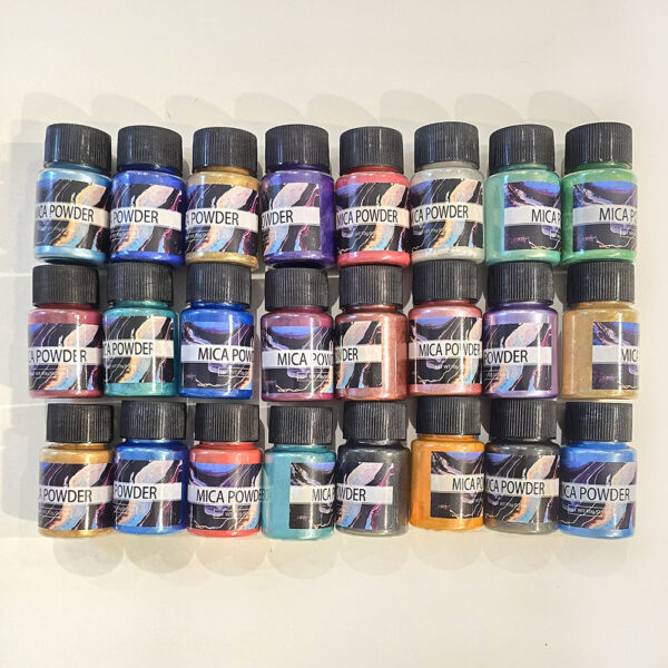 PIGMENTOVÉ PRÁŠKY DO PRYSKYŘICE (PEARL) SADA 24ks