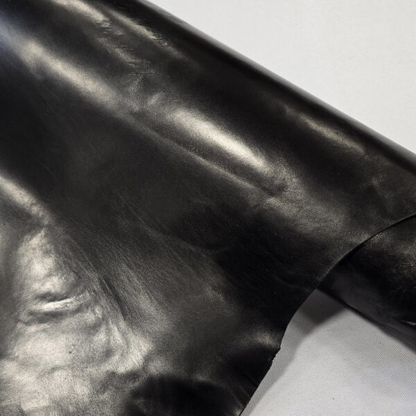 PRAVÁ KŮŽE JEHNĚTINA - ČERNÁ - 0.7-0.8 mm