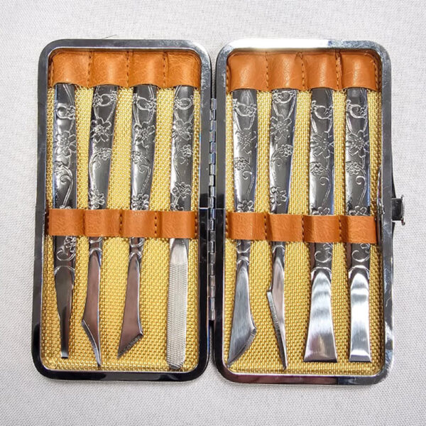 NOŽE NA KŮŽI - SADA 8 ks