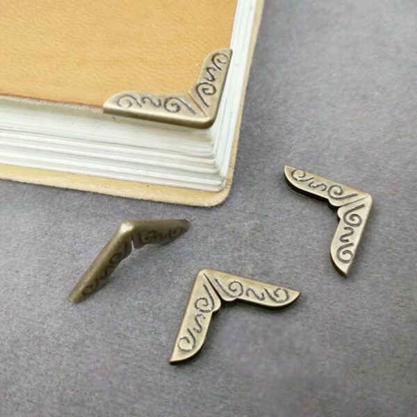 KOVOVÉ ROHY NA OCHRANU KABELEK / DIÁŘŮ - 2ks