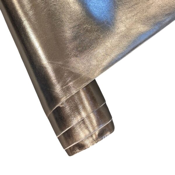 UMĚLÁ KŮŽE - КOŽENKА ČALOUNICKÁ – METRAŽ - GOLD