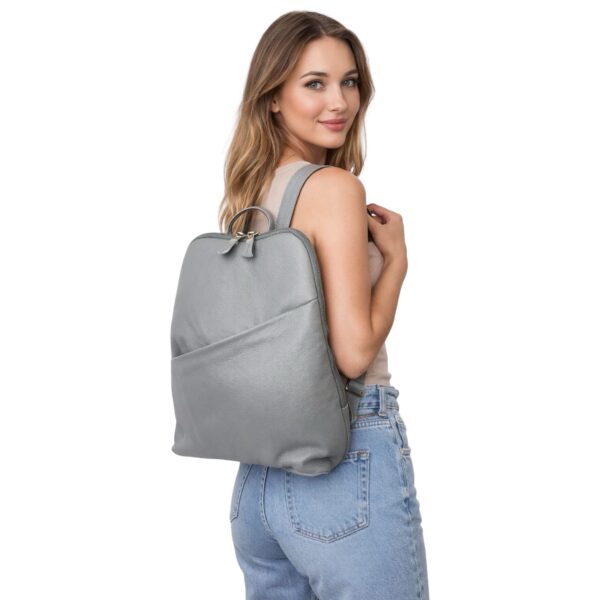 Kožený batoh se zipem Andex –  ŠEDÁ