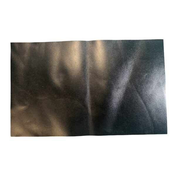 HOVĚZÍ KŮŽE - ČERNA -  HOTOVÉ KUS – 37x23cm . Tloušťka: 1.1mm