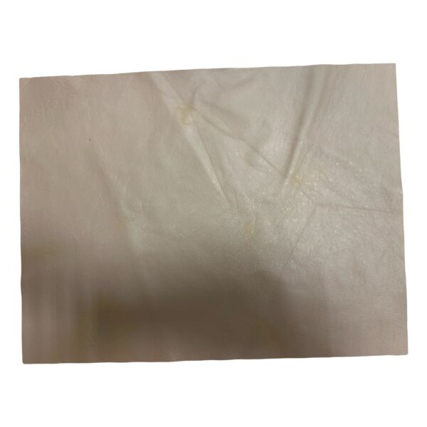 HOVĚZÍ KŮŽE -  TMAVĚ BÉŽOVÝ  -  HOTOVÉ KUS – 40x31cm . Tloušťka: 1.1mm