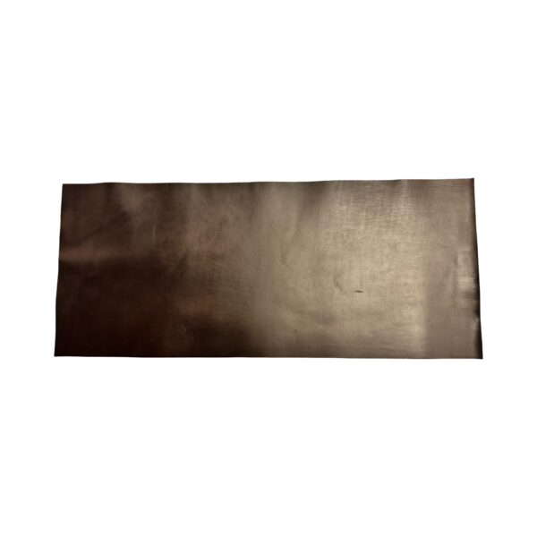 HOVĚZÍ KŮŽE - TMAVĚ HNĚDA - HOTOVÉ KUS – 59x25cm . Tloušťka: 1.1mm